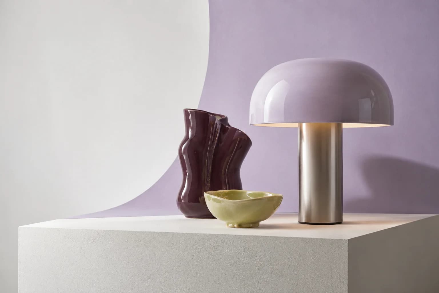 Tischleuchte, Vase und Schale aus dem Formwerk-Shop-Konzept